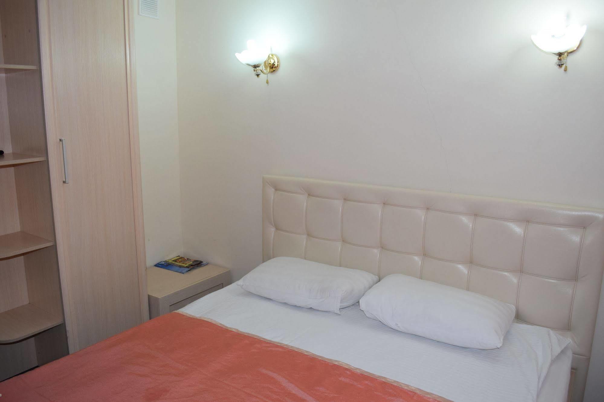 Bayterek Hotel Akmola Esterno foto