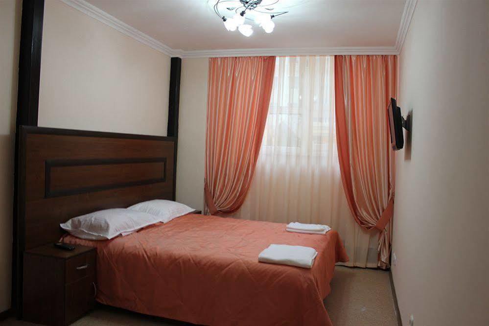 Bayterek Hotel Akmola Esterno foto